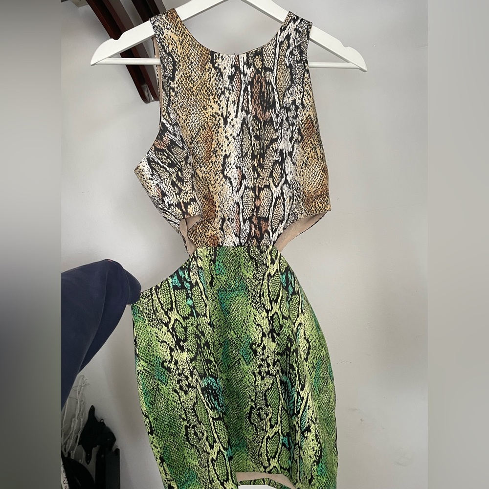 NAVEN Multicolored Cut-Out Mini Dress. Perfect Condition, New W/Out Tags. Size S